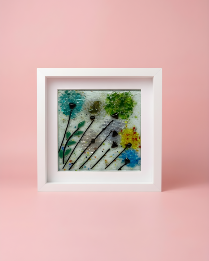 Camda Bahar Serisi: Siyah Dallı Kır Çiçekleri (17 cm)