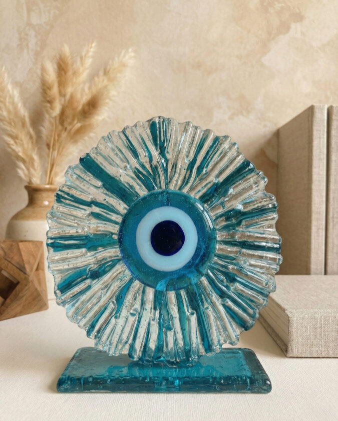 Turkuaz Güneş: El Yapımı Cam Nazar Dekoru